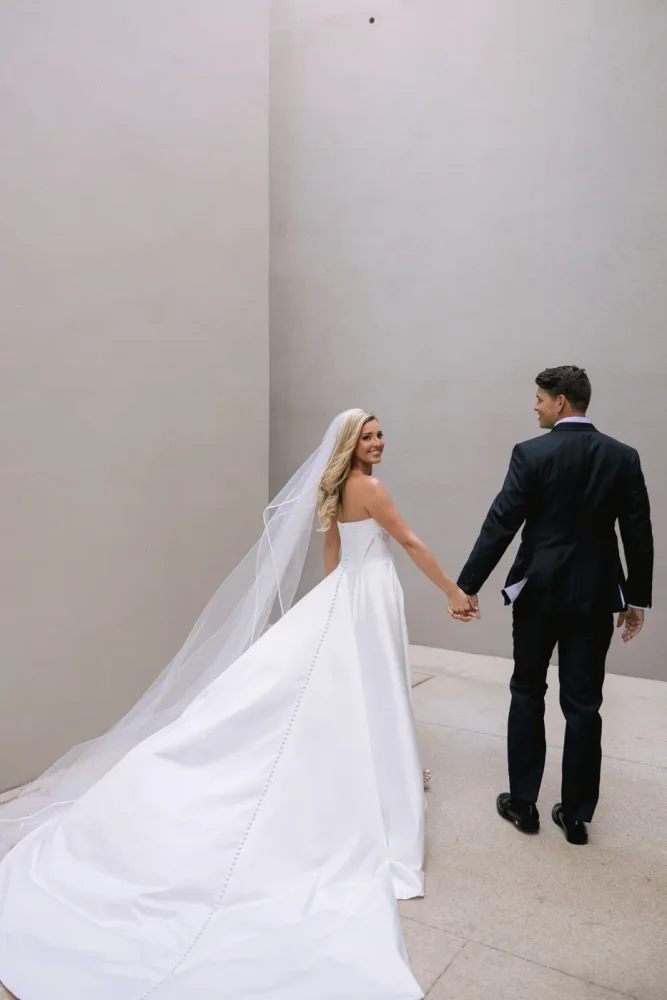 Steven seeing Crystal for the first time on their wedding day